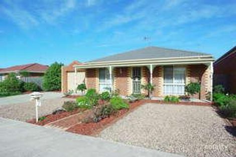 2 Alcott Rd, St Albans Park, VIC 3219