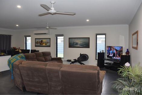 Property photo of 26 Eagle Terrace Rocky Point QLD 4874