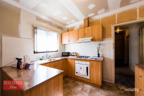 Property photo of 7 Avon Crescent Viveash WA 6056
