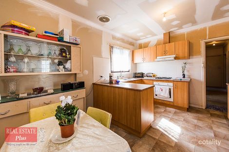 Property photo of 7 Avon Crescent Viveash WA 6056