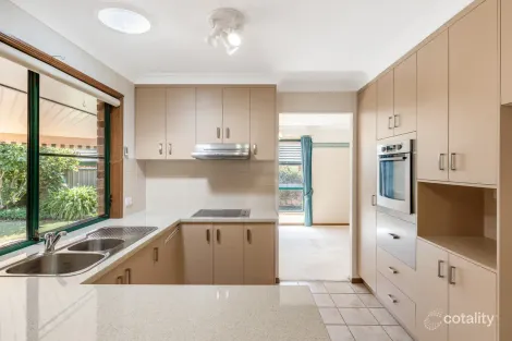 Property photo of 27 Dandelion Drive Middle Ridge QLD 4350