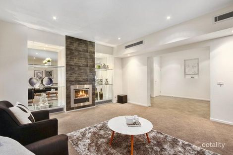 Property photo of 27 Anningie Park Place Croydon North VIC 3136