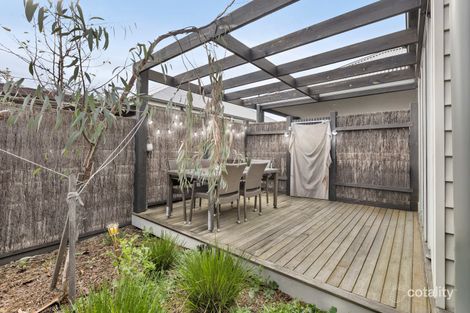 Property photo of 2/12 Hunter Street Mansfield VIC 3722