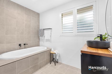 Property photo of 8 Harcourt Parade Macquarie Hills NSW 2285