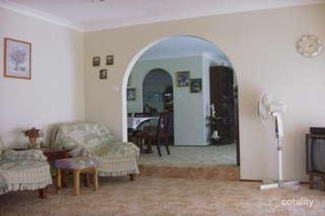 Property photo of 29 Stringy Bark Crescent Yarravel NSW 2440