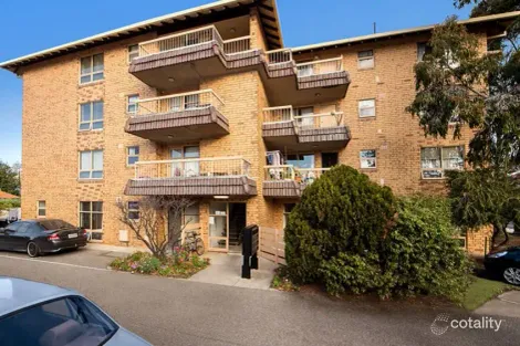 18/10 Gordon St, Glenelg, SA 5045