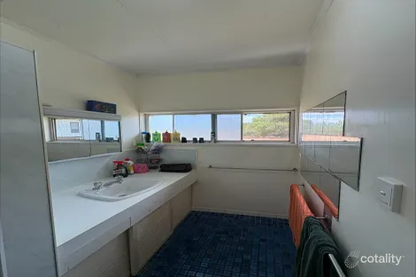 Property photo of 8 Merluna Place Trunding QLD 4874