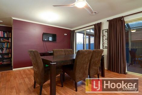 Property photo of 24 Stringy Bark Circuit Pakenham VIC 3810
