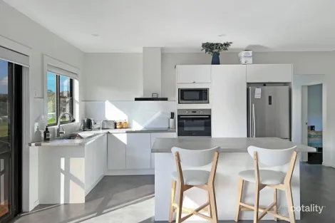 Property photo of 7 Halcyon Grove St Helens TAS 7216