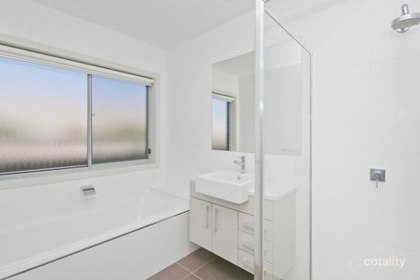 Property photo of 8 Flagstone Street Harrison ACT 2914