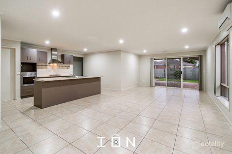 Property photo of 23 Reynard Place Cranbourne East VIC 3977