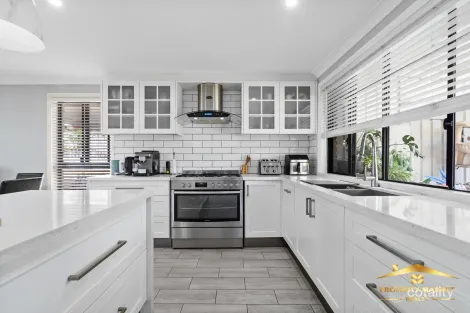 Property photo of 42 Evelyn Street Macquarie Fields NSW 2564