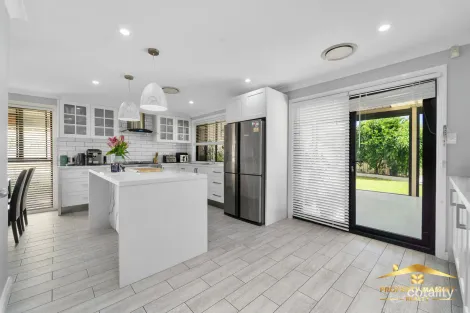 Property photo of 42 Evelyn Street Macquarie Fields NSW 2564