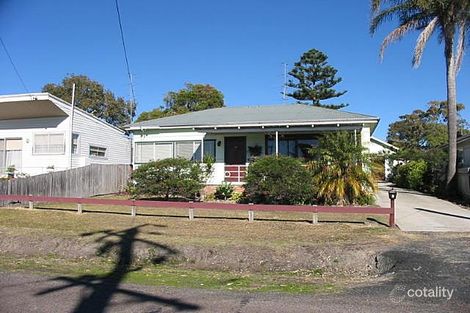 9 First Ave, Toukley, NSW 2263