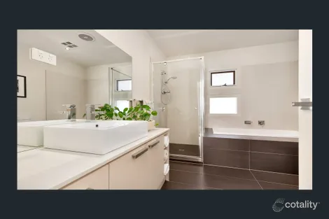 Property photo of 2/6 Wendora Street Strathmore VIC 3041