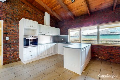 Property photo of 6 Glenn Erin Way Berwick VIC 3806