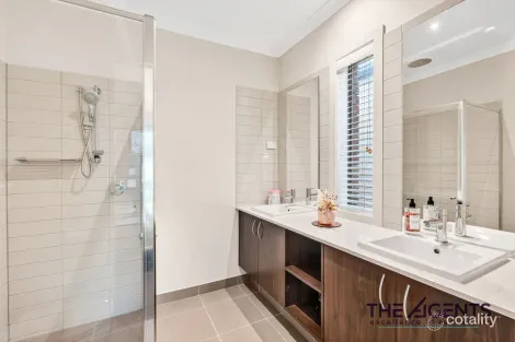 Property photo of 37 Tropic Circuit Point Cook VIC 3030