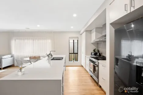 Property photo of 34 Fulham Crescent Thornhill Park VIC 3335