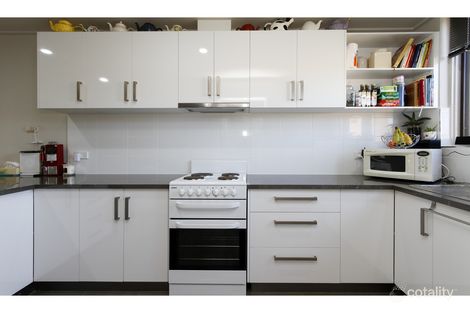 Property photo of 1/168-174 Desailly Street Sale VIC 3850