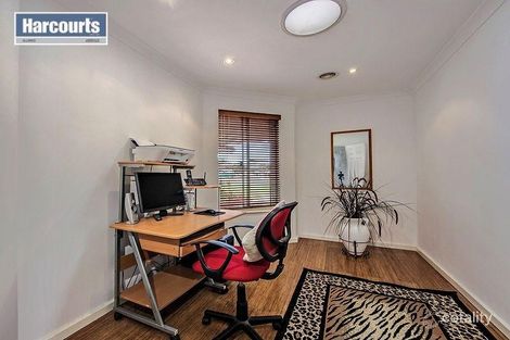 Property photo of 5 Camelot Grove Carramar WA 6031