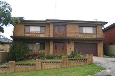 29 Kingsley Dr, Lake Heights, NSW 2502