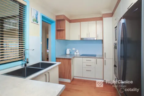 Property photo of 31 Benaud Crescent Warilla NSW 2528