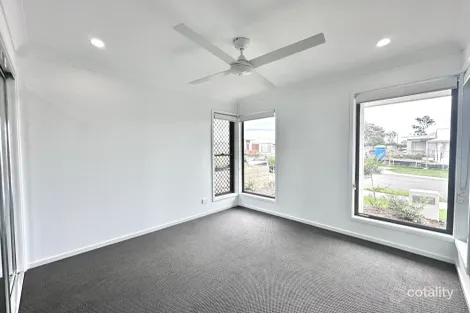 Property photo of 32 Compass Road Flagstone QLD 4280