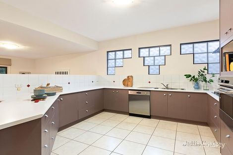 Property photo of 14 Starling Street Montmorency VIC 3094