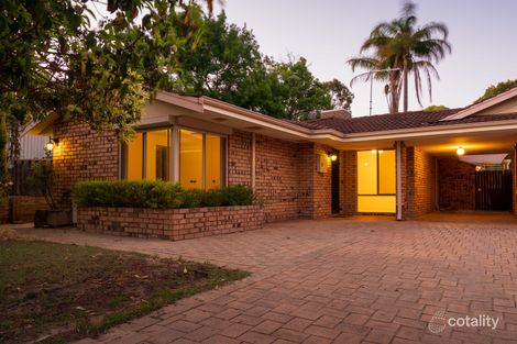 24 Moore Gdns, Kardinya, WA 6163