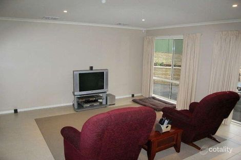 Property photo of 13 Austin Court Kangaroo Flat VIC 3555