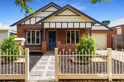 Property photo of 27 Cobaw Circuit Caroline Springs VIC 3023