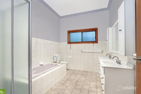 Property photo of 126 Iola Avenue Farmborough Heights NSW 2526