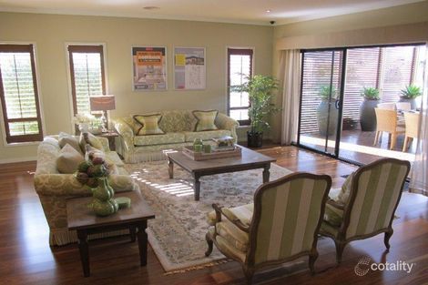 Property photo of 42 Westerfolds Terrace Caroline Springs VIC 3023