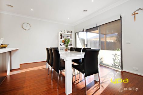 Property photo of 26 Eloura Circuit Taylors Hill VIC 3037