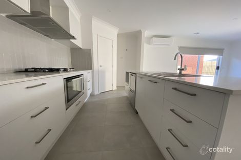 Property photo of 98 Naturaliste Way Armstrong Creek VIC 3217