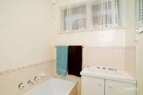 Property photo of 59 Carrington Crescent Carrum Downs VIC 3201