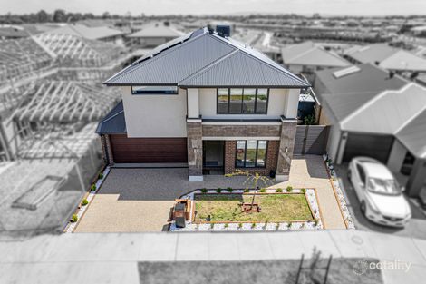 Property photo of 12 Fidelitas Way Cranbourne South VIC 3977