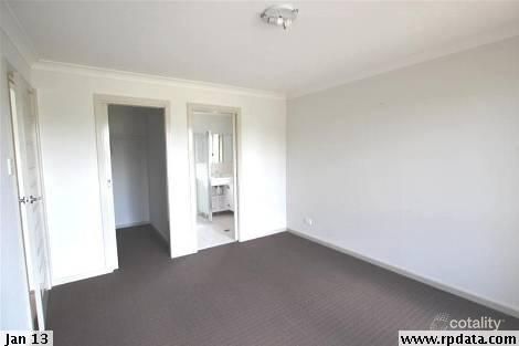 Property photo of 33 Bond Street Oran Park NSW 2570