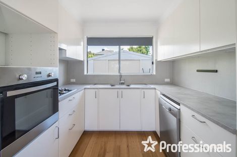 Property photo of 35 Yarran Grove Bayswater VIC 3153