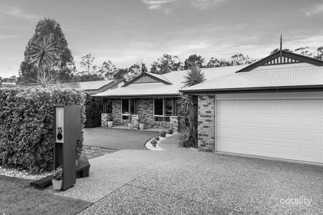 Property photo of 33 Kirra Place Carindale QLD 4152