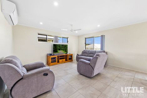 Property photo of 18 McLachlan Circuit Willow Vale QLD 4209