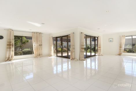 Property photo of 2 Graffs Avenue Doreen VIC 3754