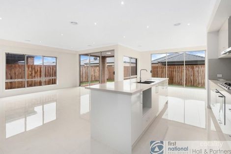 Property photo of 18 Lucy Crescent Officer VIC 3809