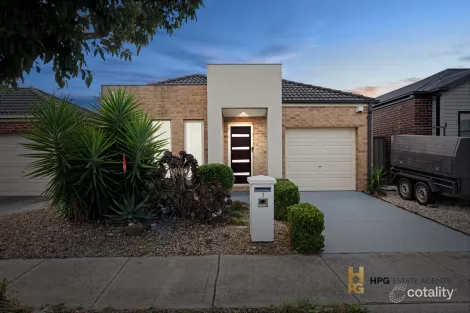 Property photo of 7 Millstream Pass Craigieburn VIC 3064