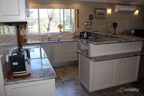 Property photo of 3 Cochranes Road Seaspray VIC 3851