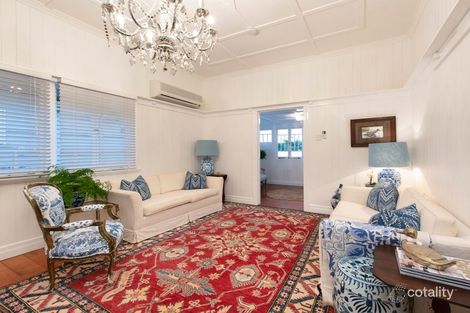 Property photo of 27 Raff Avenue Holland Park QLD 4121