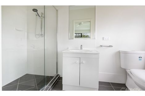 Property photo of 1/287 Kitchener Road Stafford Heights QLD 4053