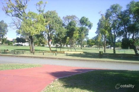 Property photo of 5 Draycott Street Karrinyup WA 6018