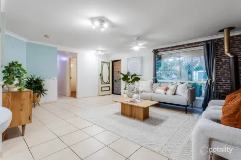 Property photo of 46 Ridgegarden Morayfield QLD 4506