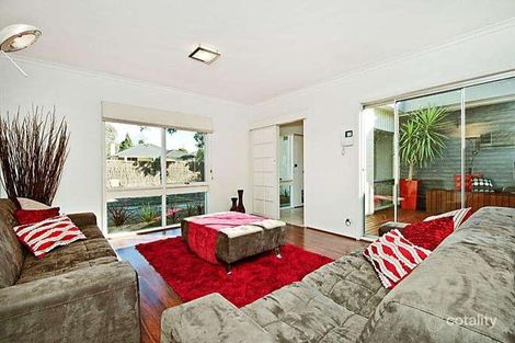 Property photo of 11 Greendale Road Bentleigh East VIC 3165